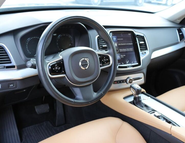 Volvo XC90 29