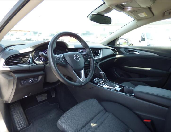 Opel Insignia 12