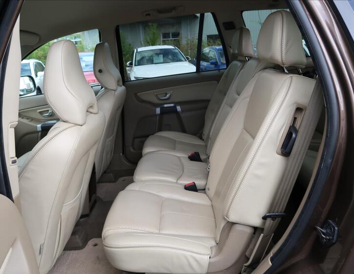 Volvo XC90 21