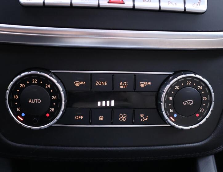 Mercedes-Benz GL 33