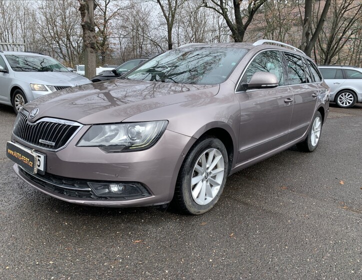 Škoda Superb 1