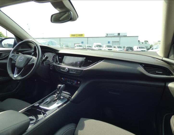 Opel Insignia 70