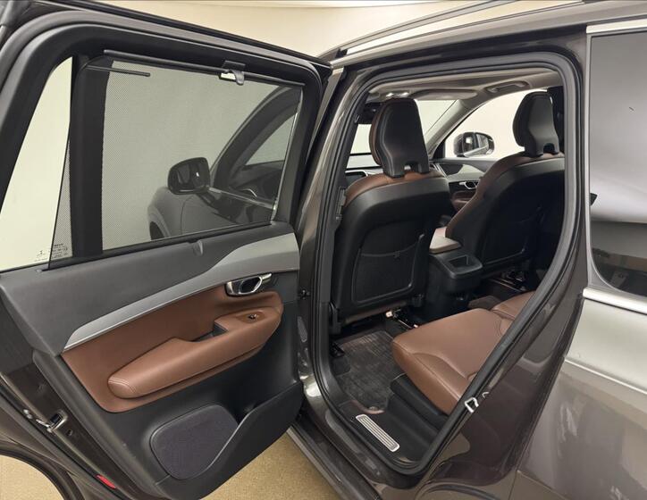 Volvo XC90 42