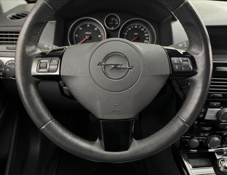Opel Astra 9