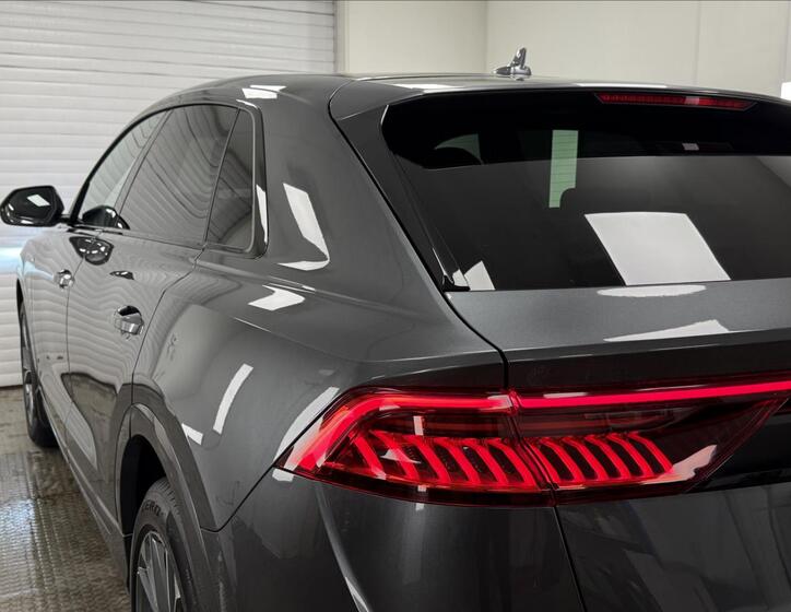 Audi Q8 33