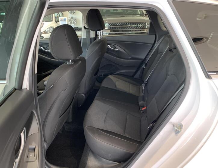 Hyundai i30 13