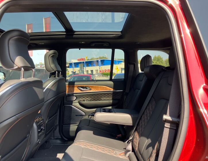 Jeep Grand Cherokee 36