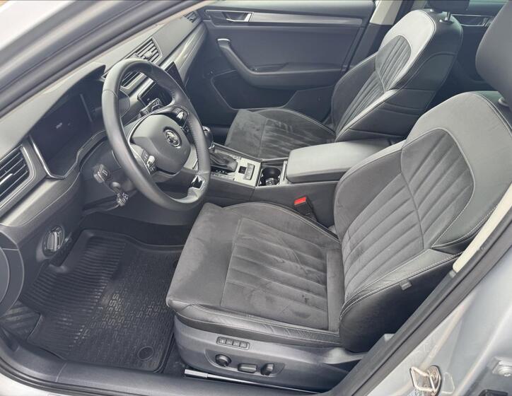 Škoda Superb 9