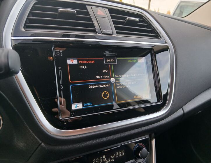 Suzuki SX4 S-Cross 24