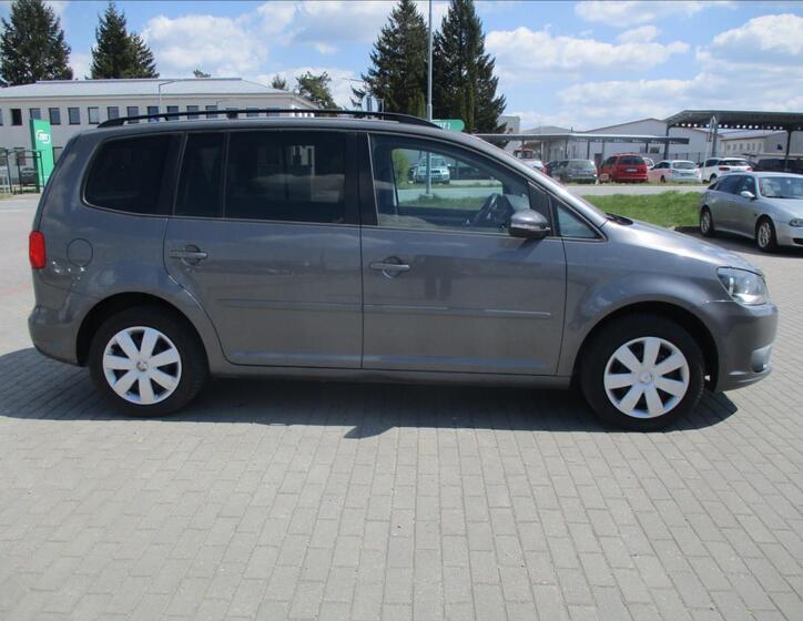 Volkswagen Touran 5