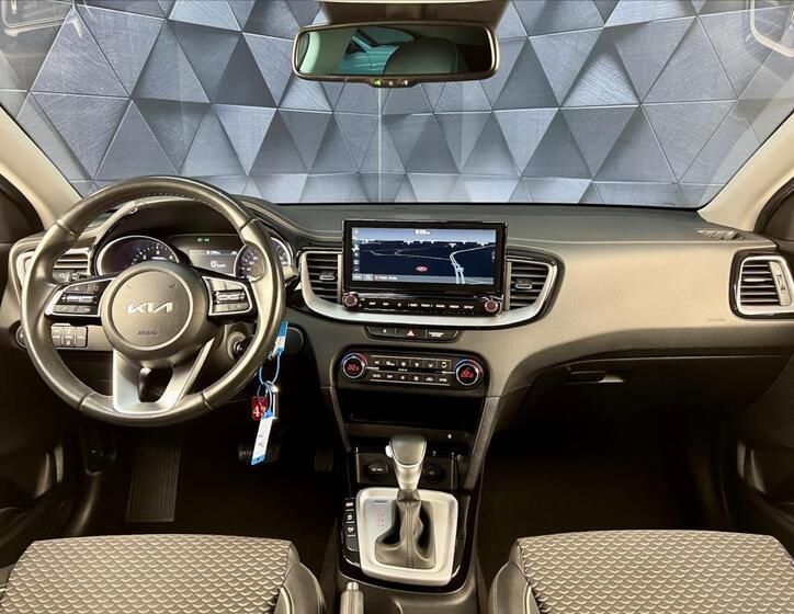 KIA XCeed 10