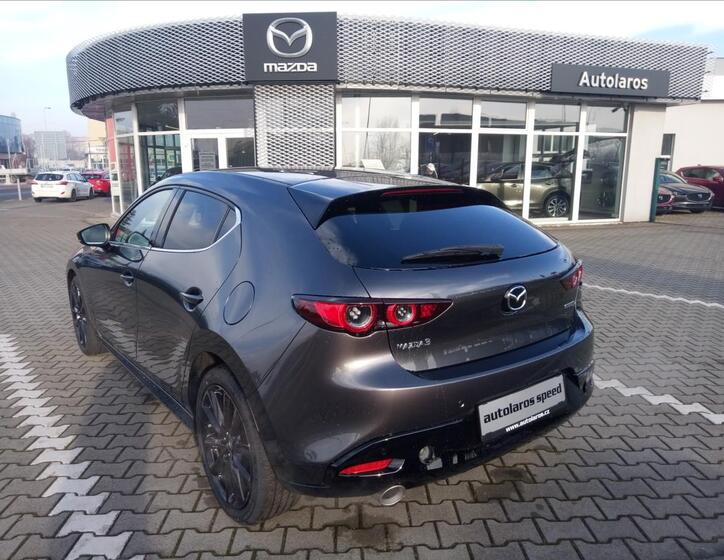 Mazda 3 7
