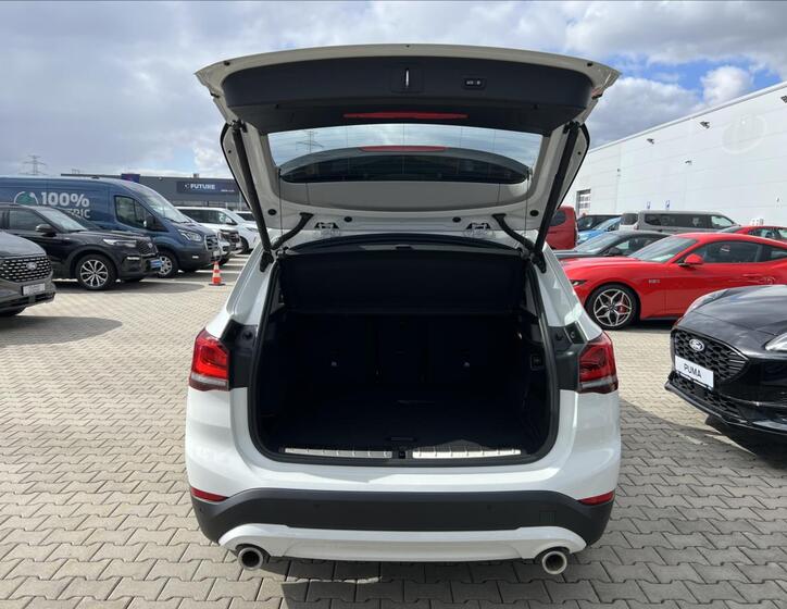 BMW X1 11
