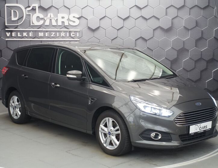 Ford S-MAX 5