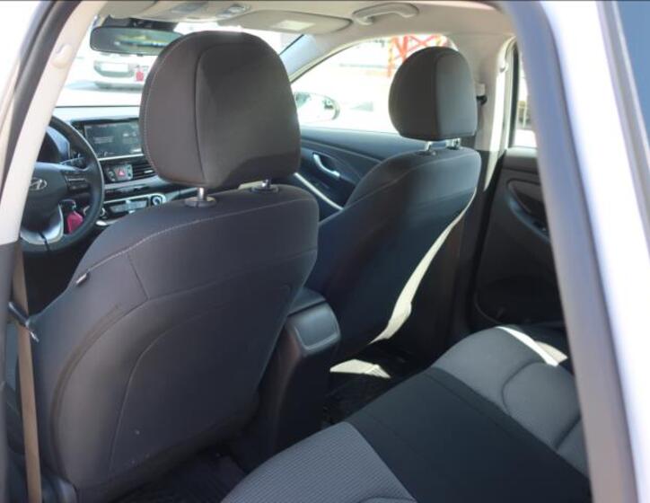 Hyundai i30 12