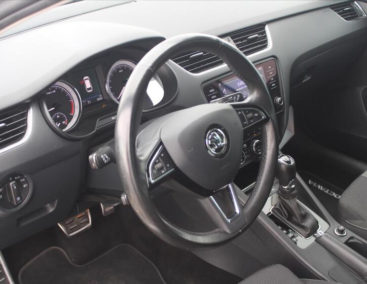 Škoda Octavia 14