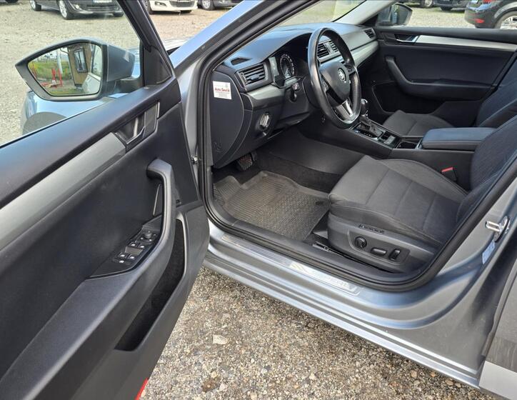 Škoda Superb 8