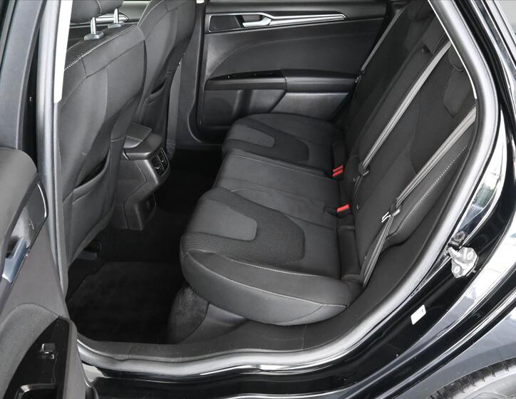 Ford Mondeo 10