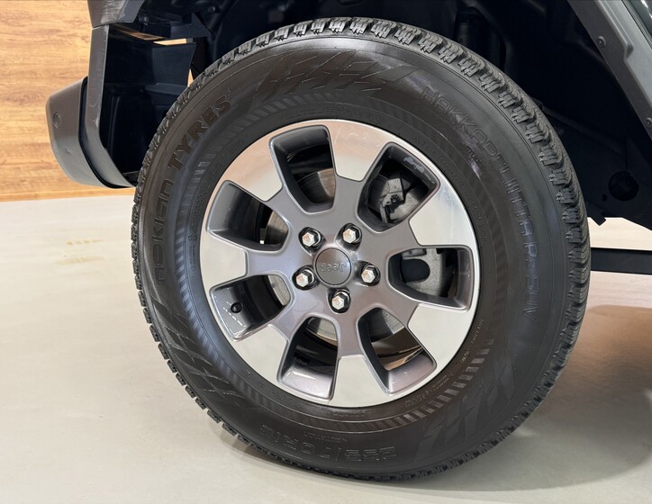 Jeep Wrangler 19