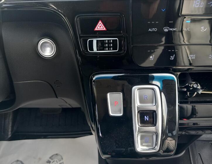 Hyundai Staria 13