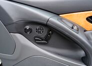 Mercedes-Benz SL 28