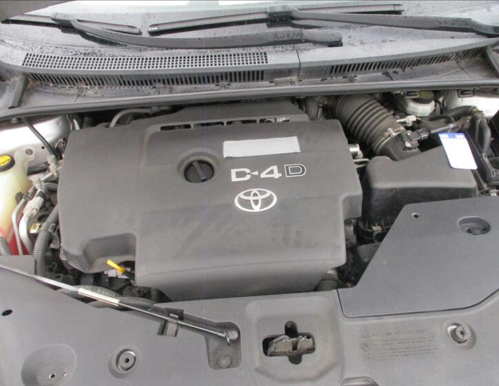 Toyota Avensis 27