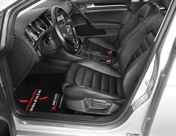 Volkswagen Golf 9