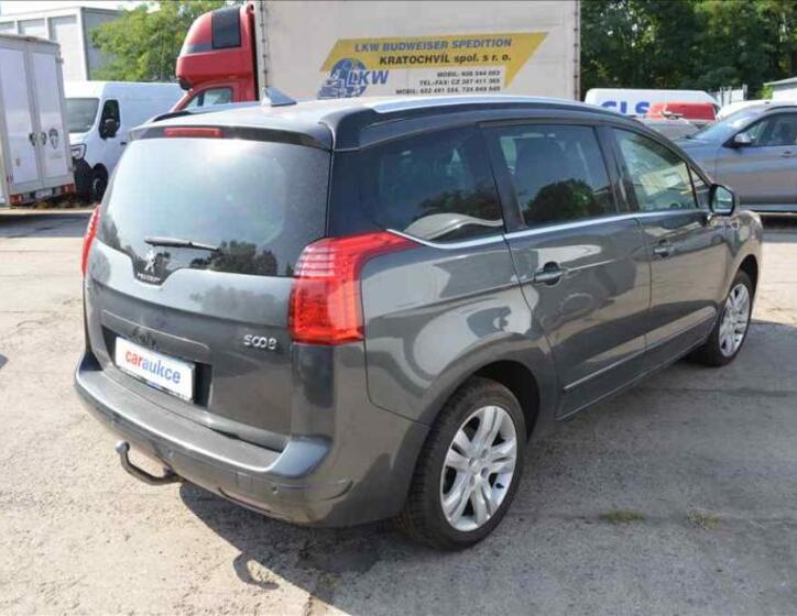Peugeot 5008 4