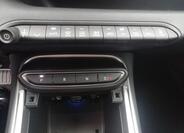 Jeep Avenger 12