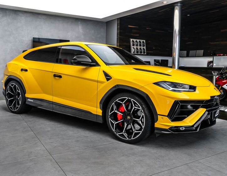 Lamborghini Urus 4