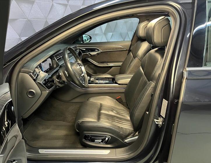 Audi A8 11