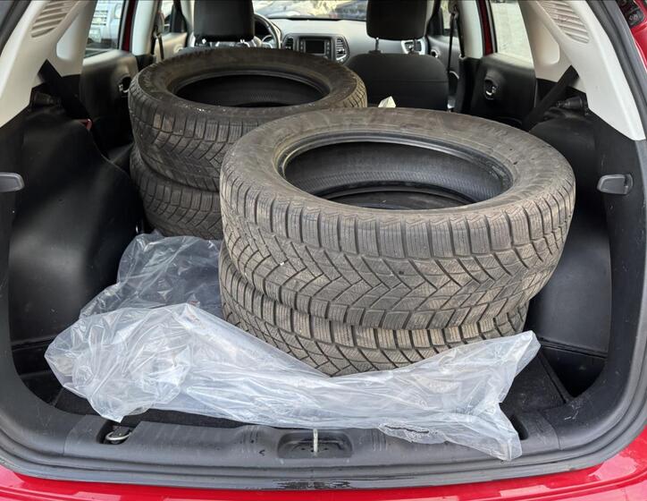 Jeep Compass 24