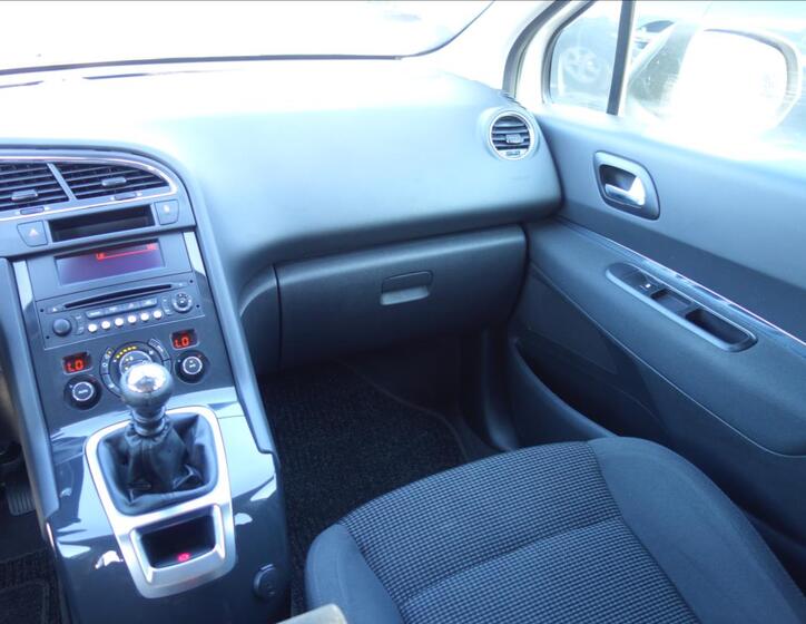 Peugeot 5008 19