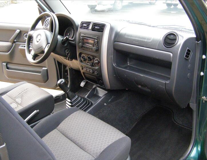 Suzuki Jimny 13
