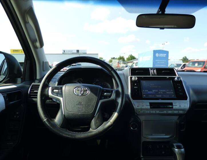 Toyota Land Cruiser 14