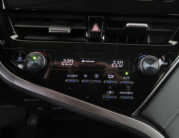 Toyota Camry 21