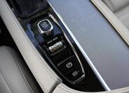 Volvo XC90 23