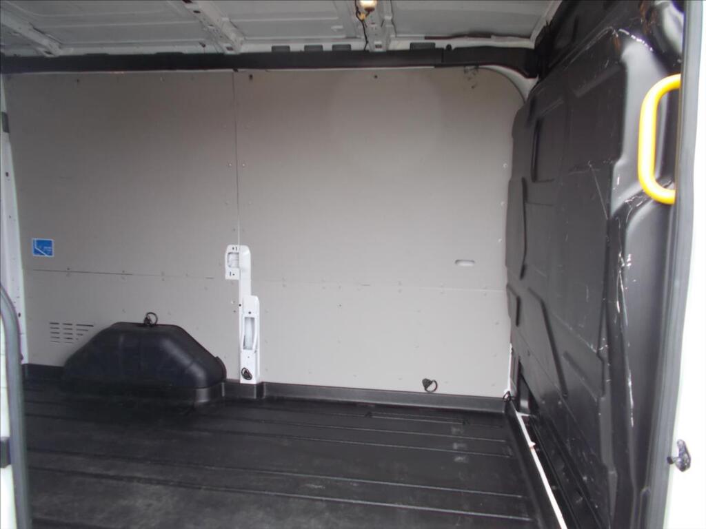 Ford Transit 18