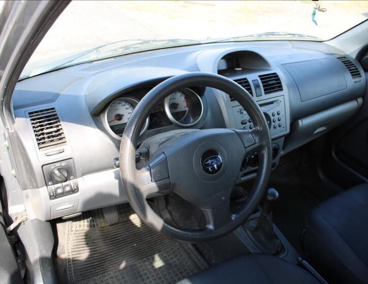 Subaru Justy 10