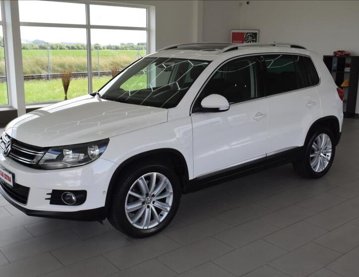 Volkswagen Tiguan 1