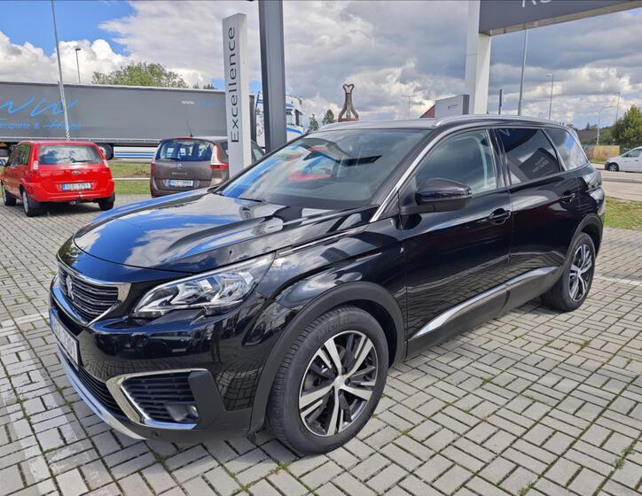 Peugeot 5008 2