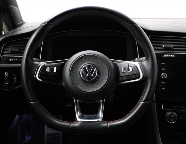 Volkswagen Golf 18