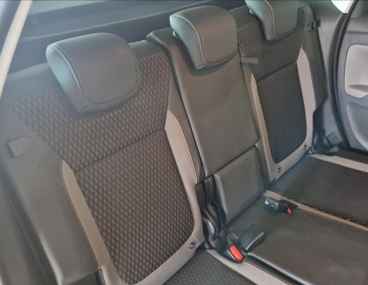 Opel Crossland X 16