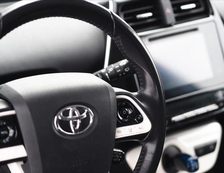 Toyota Prius 13
