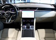 Jaguar F-Pace 15