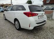Toyota Auris 5
