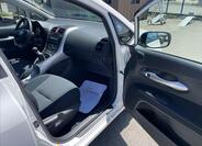 Toyota Auris 19