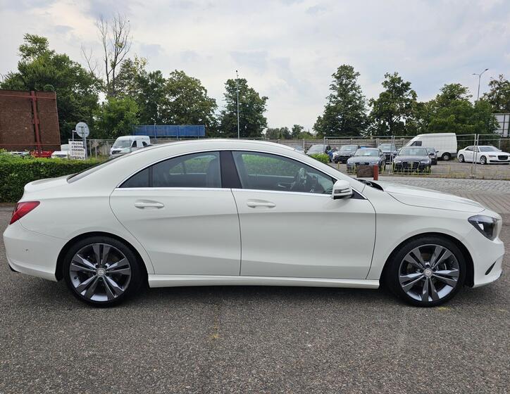 Mercedes-Benz CLA 4