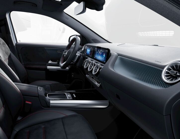 Mercedes-Benz GLA 8