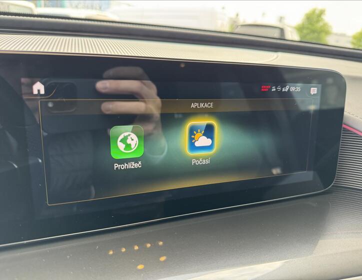 Mercedes-Benz EQC 12
